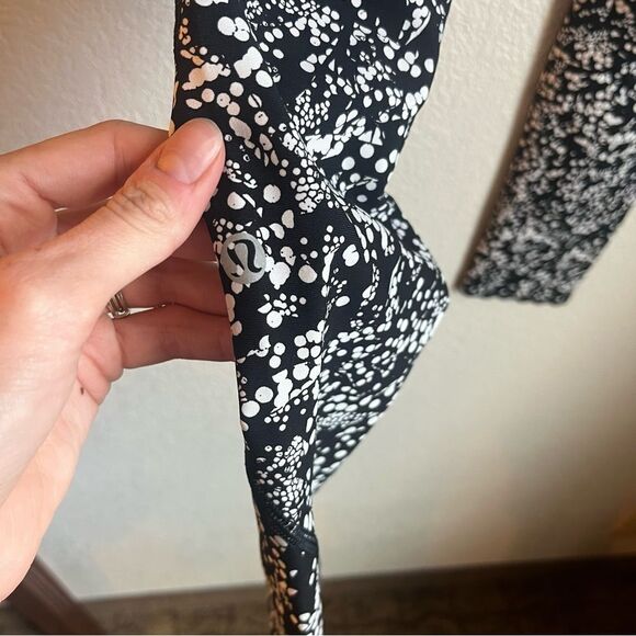 Lululemon Tight Stuff Tight I| *25"'
Chirasu Black - Picture 7 of 9